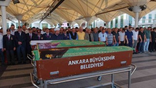 Eşinin kazara silahla öldürdüğü kadın son yolculuğuna uğurlandı