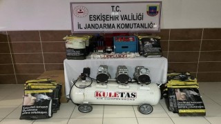 Eskişehirde jandarma 11 kilogram kaçak tütün ele geçirdi