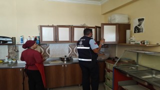 Eyyübiyede okul kantinleri ve çevresi denetleniyor