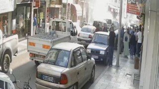 Faciadan kıl payı dönüldü, o anlar güvenlik kamerasına yansıdı