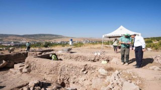 Fadıloğlu, Dülük Antik Kenti Keber Tepesinde incelemede bulundu