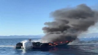 Fethiyede bot yangını