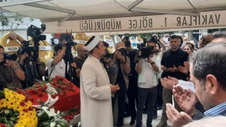 Gazeteci Hıfzı Topuz son yolculuğuna uğurlandı