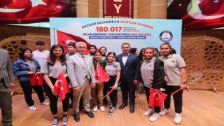Gazi torunları Çanakkalede ecdat için dua ediyor