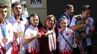 Gaziantep Büyükşehir Belediyesi sporcularıyla kahvaltıda bir araya geldi