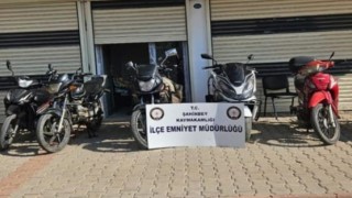 Gaziantepte dur ihtarına uymayan şahsın garajında 5 çalıntı motosiklet bulundu