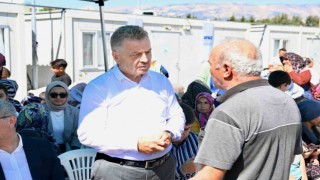 Gaziosmanpaşa Belediyesi depremzede çocuklara bisiklet hediye etti