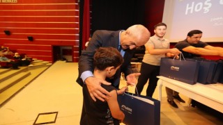 Gebzeli öğrencilere kırtasiye desteği