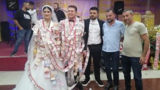 Gelin ve damada 45 metrelik takı sürprizi