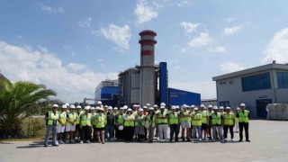 Genç mühendis adayları, elektrik üretimini yerinde inceledi