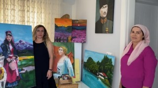 Gerçekleştiremediği hayallerini resim ve şiirle anlatıyor