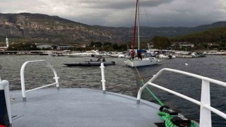 Göcekte sürüklenen boş tekneyi KIYEM ekipleri kurtardı