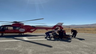 Göğüs ağrısı olan hasta için helikopter havalandı