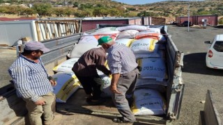 Gölbaşında çiftçilere yem dağıtıldı