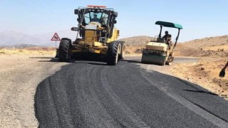 Gölbaşında köy yolları asfaltlanıyor