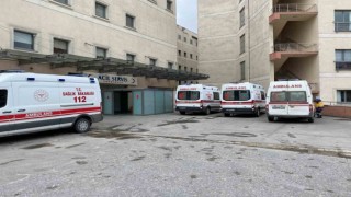 Gölde boğulma tehlikesi geçiren yönetmen hastanede hayatını kaybetti