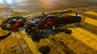 Gönende motosiklet ile otomobil çarpıştı: 1 yaralı