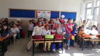 Gönül dostları öğrencilerle bir arada
