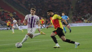 Göztepede Yunus Emre, performansıyla dikkat çekiyor