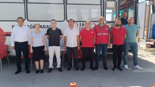Hastane çalışanlarından kan bağışı