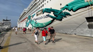 İki gemiyle Bodruma 2 bin 551 turist geldi