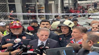İstanbul Valisi Gül patlamanın olduğu bölgede incelemelerde bulundu: 2 ölü, 1i ağır 4 yaralı