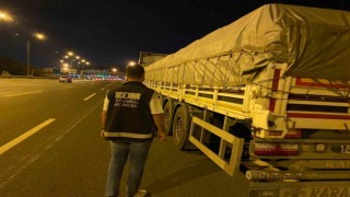 İstanbulda kaçak akaryakıt operasyonu: 243 ton kaçak akaryakıt ele geçirildi