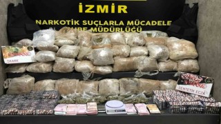 İzmirde uyuşturucu sevkiyatı operasyonu: 4 tutuklama
