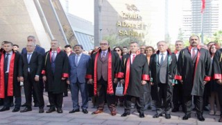İzmirde yeni adli yıl düzenlenen törenle başladı