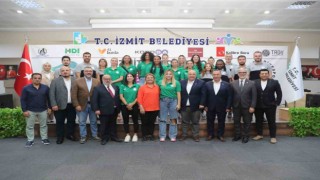 İzmit Belediyespor Kadın Basketbol Takımının yeni kadrosu tanıtıldı
