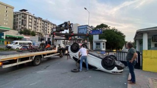 Kağıthanede takla atan otomobil, Emniyet Müdürlüğünün önüne uçtu