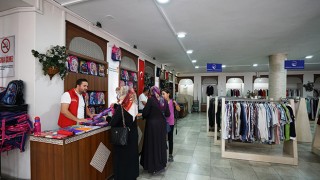 Kahramanmaraş Büyükşehir Belediyesi'nden öğrencilere kırtasiye desteği