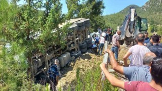 Kahramanmaraşta freni patlayan kamyon kalabalığın arasına daldı: 5 ölü, 25 yaralı