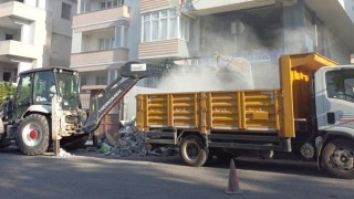 Kahramanmaraş'ta inşaat atıkları temizleniyor