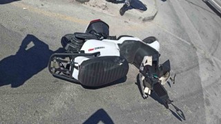 Kamyonetle elektrikli bisiklet çarpıştı: 1 yaralı