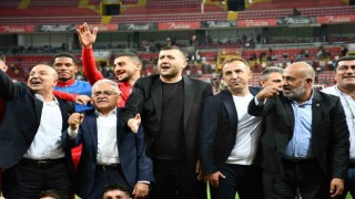 Kapalı Kale Baki Ersoyu Bağrına Bastı
