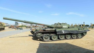 Karabağda Ermeni işgalinin sembolü olan tank Baküye getirildi