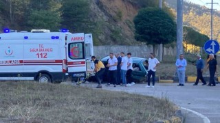 Karabükte iki otomobil çarpıştı: 1i ağır 4 yaralı