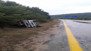 Karabükte otomobil şarampole devrildi: 5 yaralı