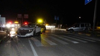 Kastamonuda cip ile hafif ticari araç çarpıştı: 4 yaralı