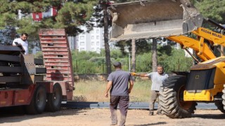Sempt pazarı inaşatını meslek lisesi öğrencileri yapıyor