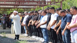 Kazada vefat eden 7 kişiden 5i İzmirde toprağa verildi