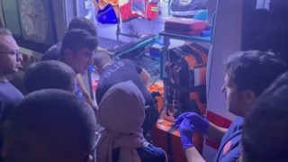 Kiliste evini yakan ve kendine zarar veren kişiyi polis ekipleri kurtardı