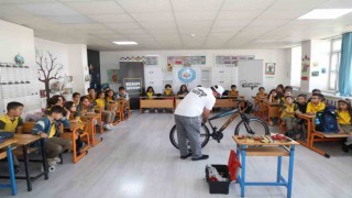 Konya Büyükşehir okullarda bisiklet tamir ve bakım eğitimleri veriyor