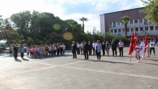 Köyceğizde İlköğretim Haftası çelenk sunma töreni ile başladı