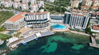 Kuşadasına turist akını