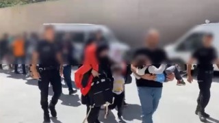 Kuşadasında düzensiz göçmenler polise yakalandı