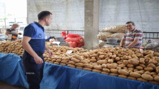 Kütahya Belediyesi zabıta ekiplerinden pazar denetimi