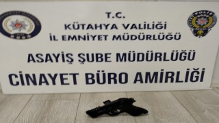 Kütahyada eğlence mekanı önünde 1 kişiyi yaralayan zanlı yakalandı