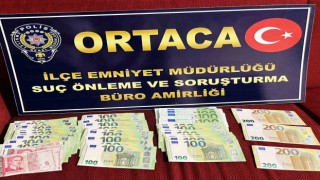 Kuyumcudan döviz çalan turist yakalandı